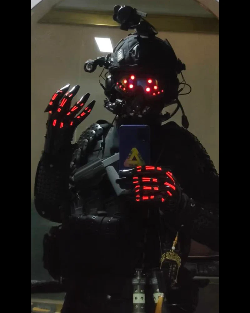 Cyberpunk Glowing Mechanical Hand Gloves - Image 3