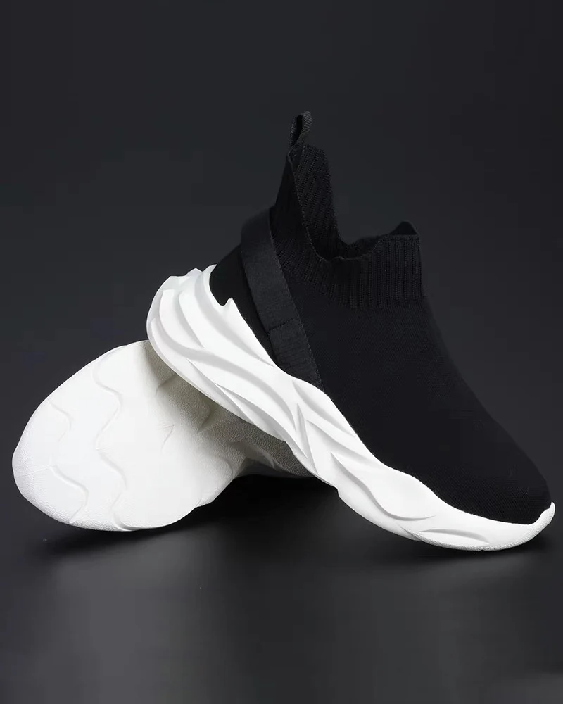 Streetwear Flyweave Low Top Sneakers - Image 3