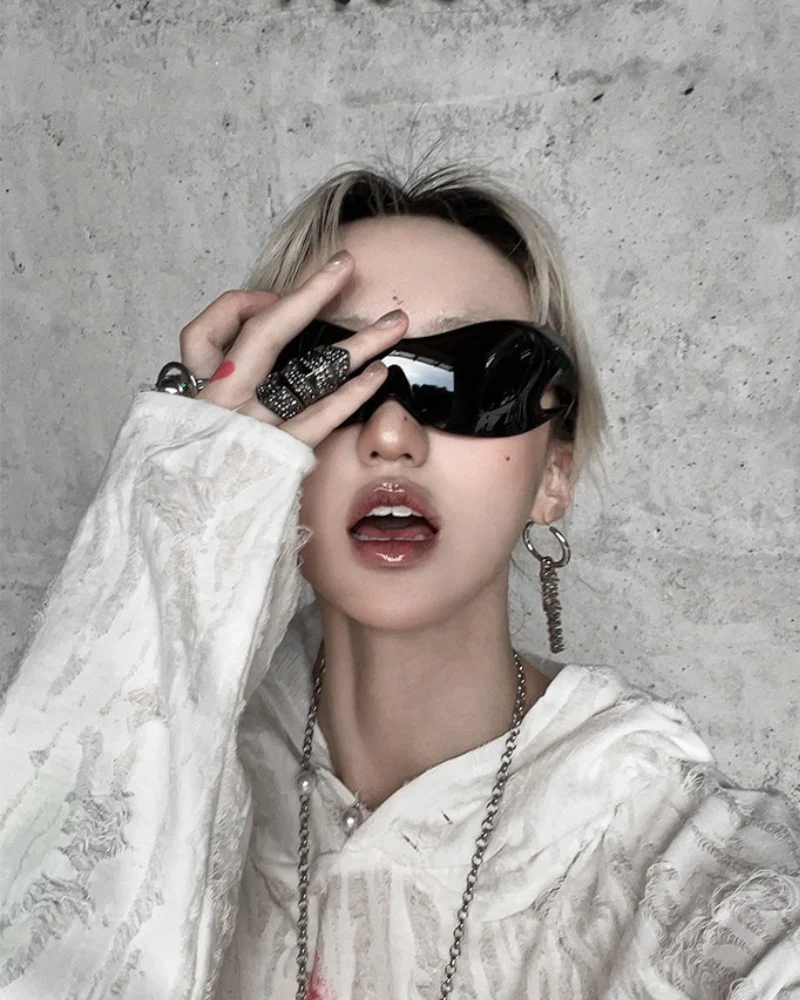 Y2K Punk Style Sunglasses - Image 5